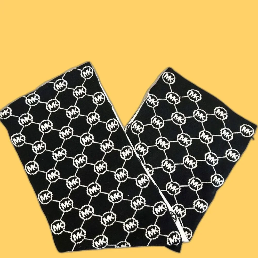 MICHAEL KORS LONG SCARF - EUC